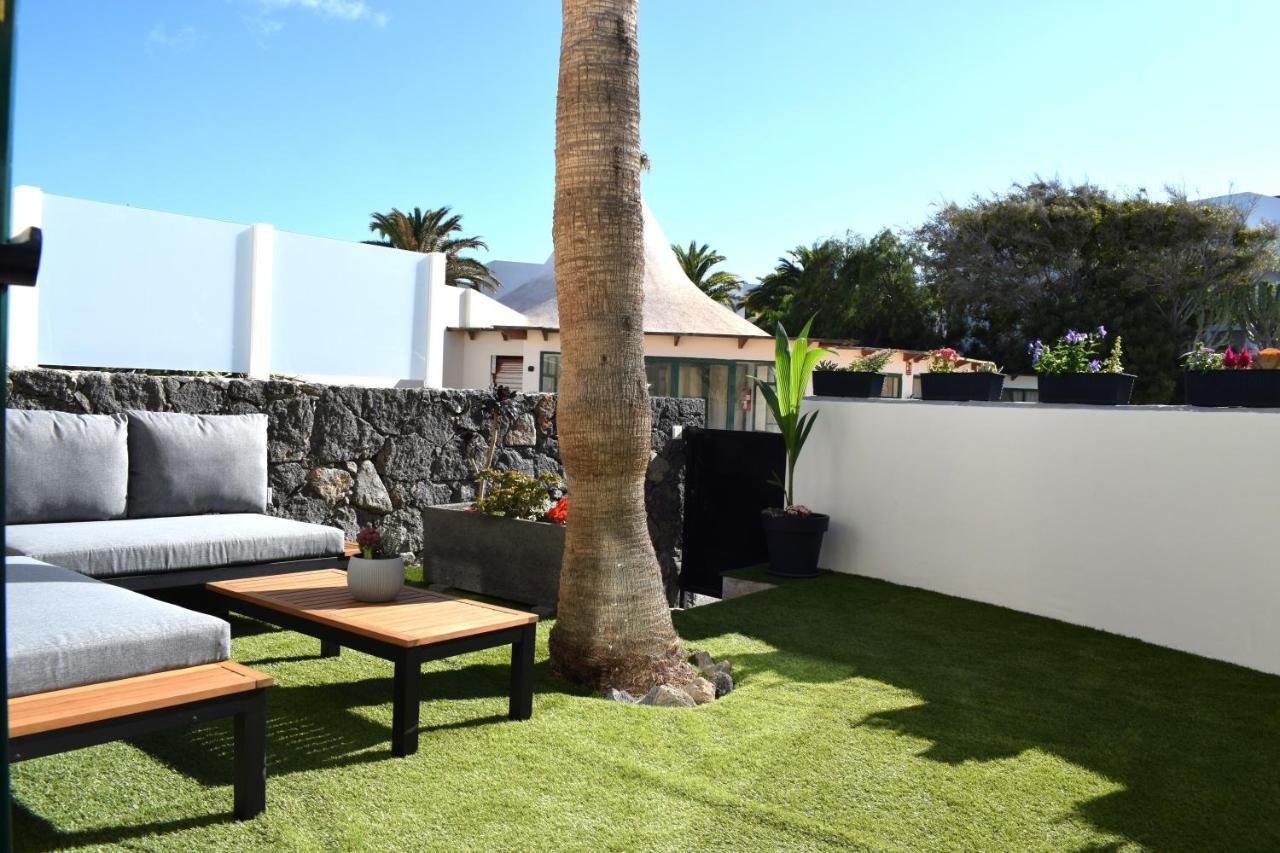 Bungalow La Palmera - 2 Bedroom - Playa Roca Residence Sea Front Access - Pool View - Free Ac - Wifi Costa Teguise Extérieur photo