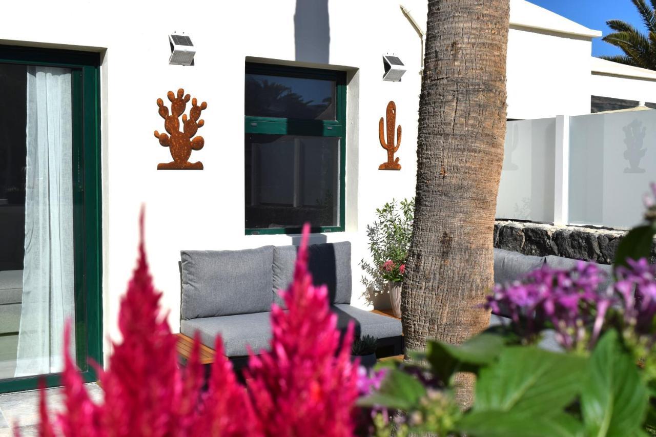 Bungalow La Palmera - 2 Bedroom - Playa Roca Residence Sea Front Access - Pool View - Free Ac - Wifi Costa Teguise Extérieur photo