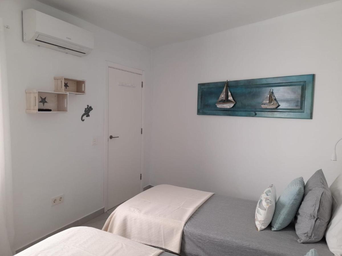Bungalow La Palmera - 2 Bedroom - Playa Roca Residence Sea Front Access - Pool View - Free Ac - Wifi Costa Teguise Extérieur photo
