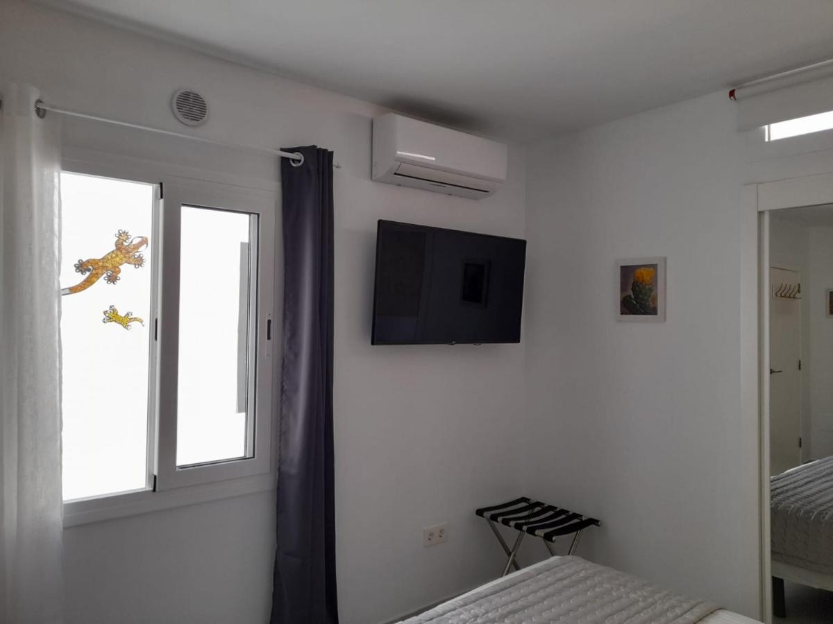 Bungalow La Palmera - 2 Bedroom - Playa Roca Residence Sea Front Access - Pool View - Free Ac - Wifi Costa Teguise Extérieur photo