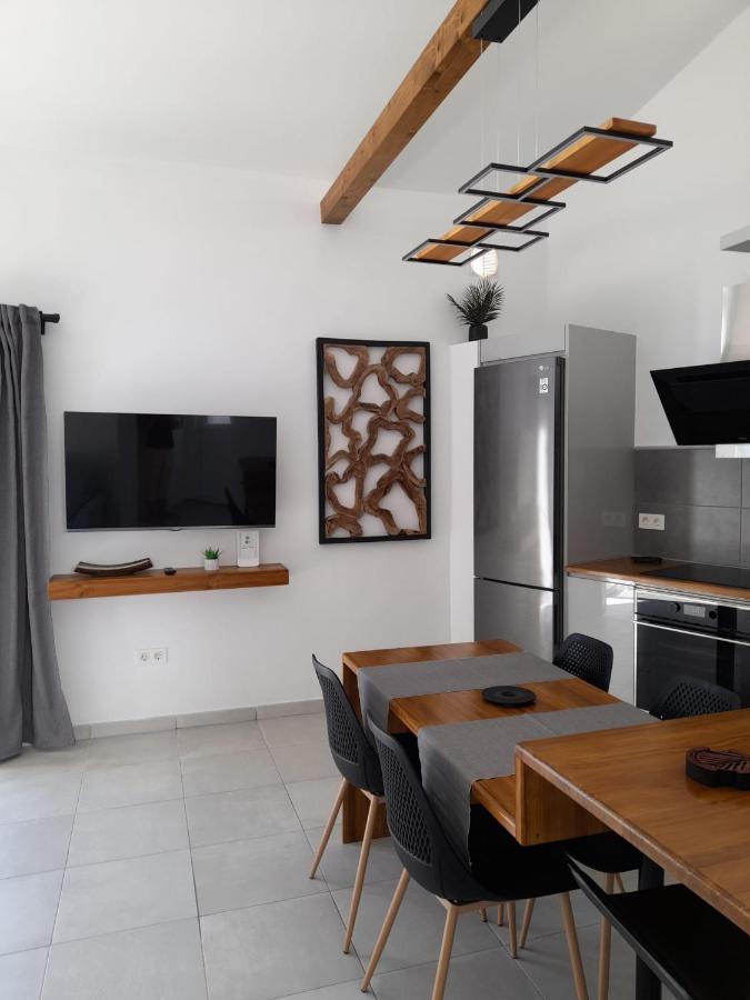 Bungalow La Palmera - 2 Bedroom - Playa Roca Residence Sea Front Access - Pool View - Free Ac - Wifi Costa Teguise Extérieur photo