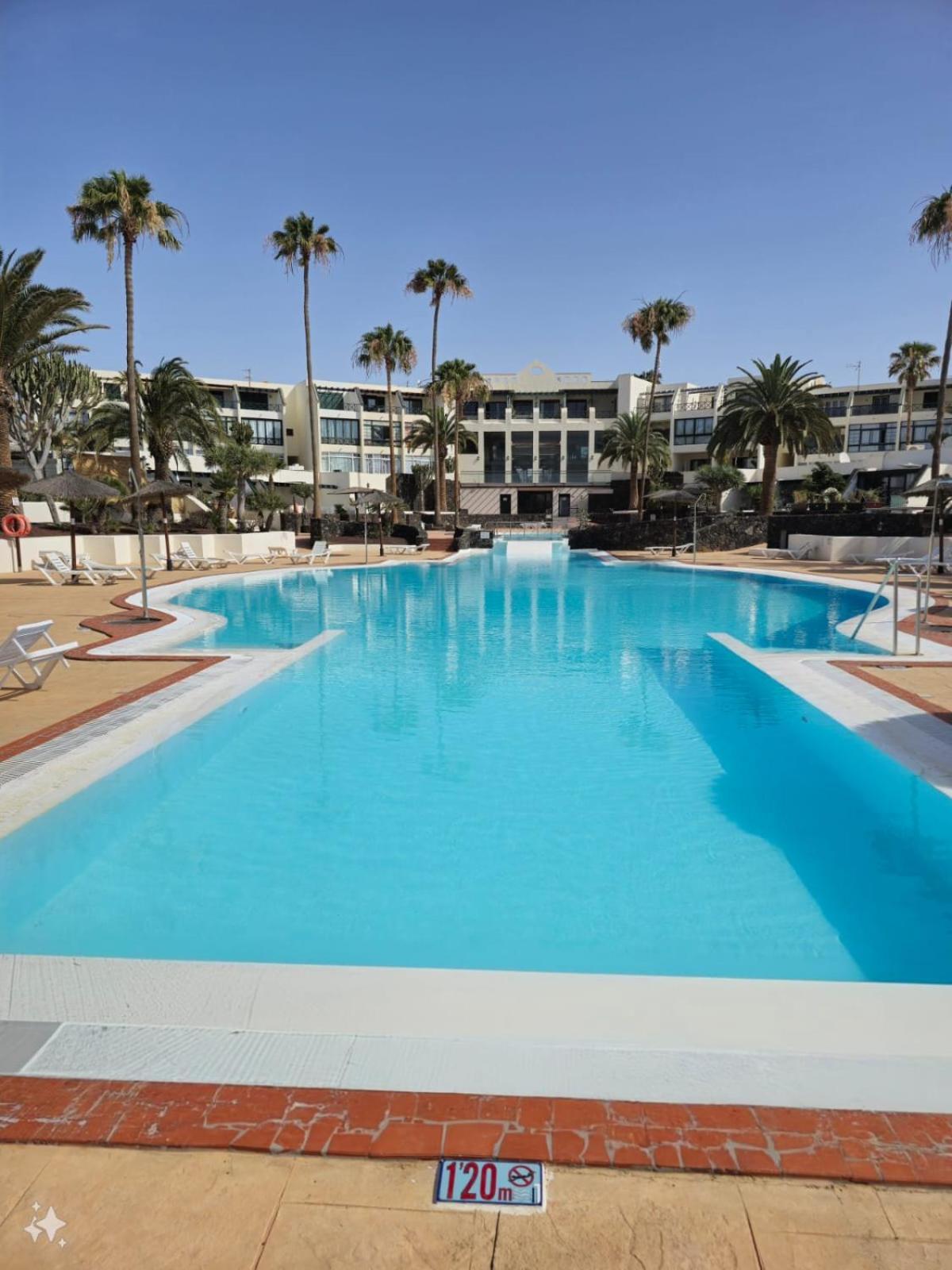 Bungalow La Palmera - 2 Bedroom - Playa Roca Residence Sea Front Access - Pool View - Free Ac - Wifi Costa Teguise Extérieur photo